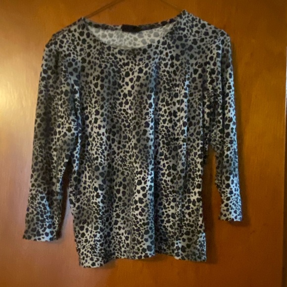 Pull over top. - Picture 1 of 2